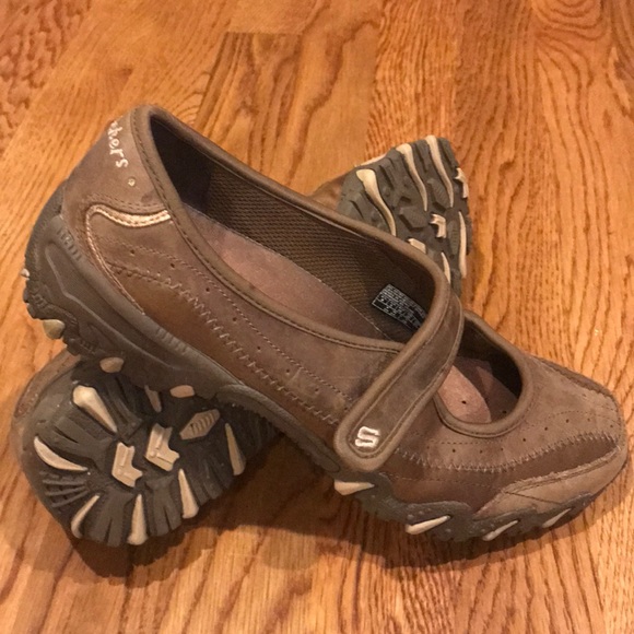 SOLD-Skechers slip on size 8 - Picture 2 of 6